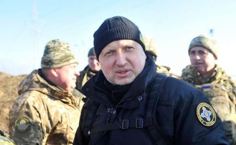 Турчинов: Настав час перейти до нового формату захисту країни на Донбасі