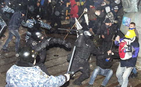Следствие выяснило, как МВД покупало у РФ спецсредства для разгона Майдана