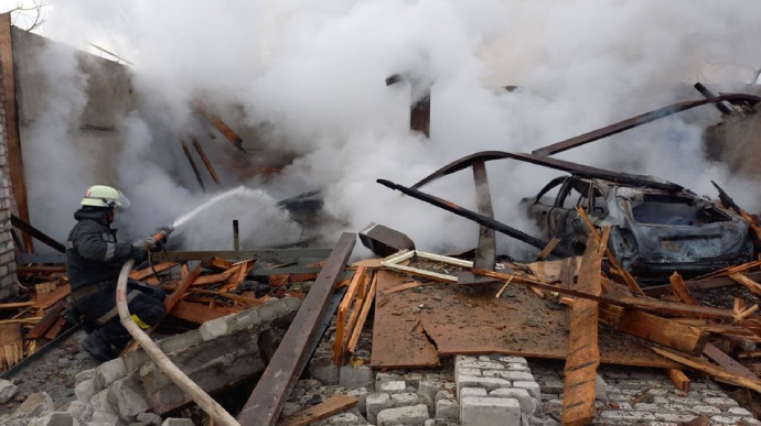 Residential buildings bombed in Mykolayiv region, killing one
