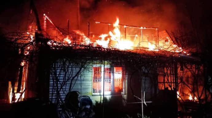 На пожаре в Киевской области спасли 5 детей и 2 взрослых