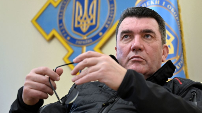 Данилов на вопрос почему украинцев не предупредили о войне: Не могли допустить паники