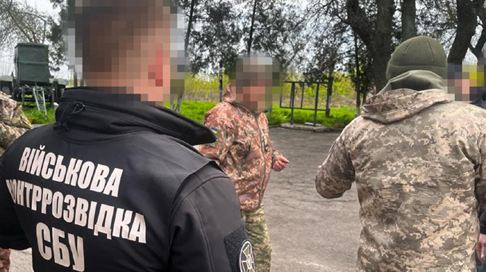 SSU detained Russian informer spying on combat aircraft of Ukraine's Armed Forces