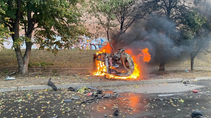 Russians strike Sloviansk, injuring 5 people, including a child – photos