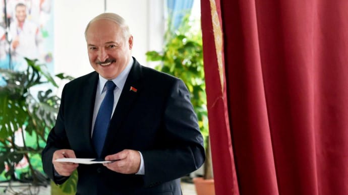 Стало відомо, що робить і каже Лукашенко після виборів