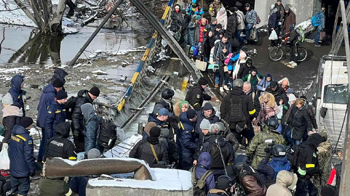 Из Ирпеня эвакуировали в Киев почти 3 тысячи гражданских
