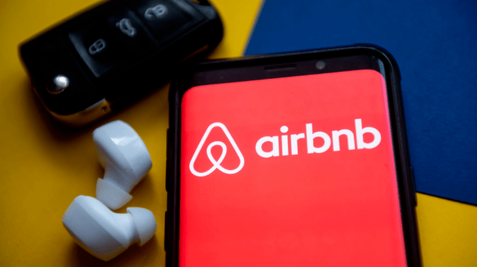 Airbnb зупинив роботу в Росії та Білорусі
