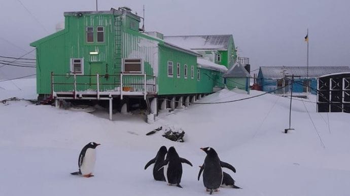 Украина купит ледокол для антарктических экспедиций. Кабмин выделил средства
