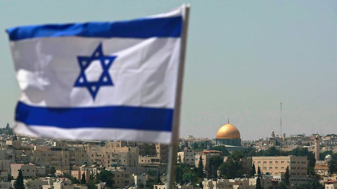 В Израиле упраздняют большинство карантинных ограничений