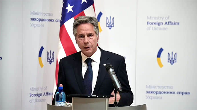 США выделят на помощь Украине более $1 миллиарда − Блинкен