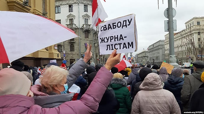 В Беларуси за 10 дней у журналистов провели 63 обыска