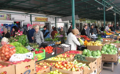 В Украине разрешили открыть продуктовые рынки