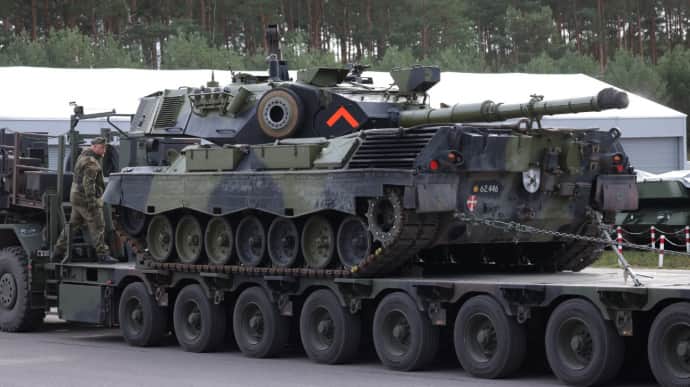 Germany and Denmark deliver eight Leopard 1A5 tanks to Ukraine