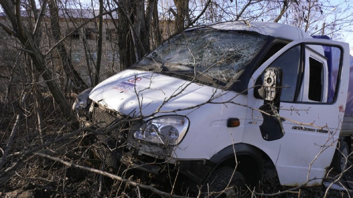 Чернигов: снаряд оккупантов подорвал машину, которая развозила людям воду