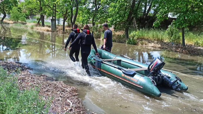 Подрыв ГЕС: в Херсоне нашли еще двух погибших от наводнения - власти
