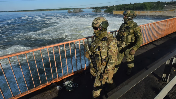 Media identified Russian soldiers holding Kakhovka Hydroelectric Power Plant when it exploded