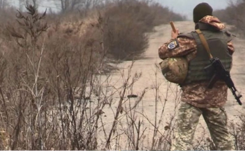 На Донбассе под обстрелами боевиков погиб украинский военный
