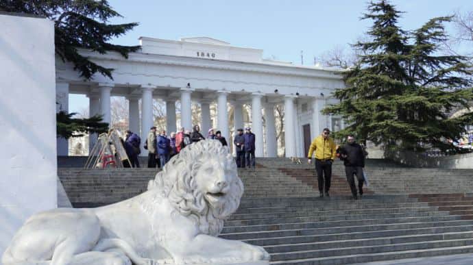 Оккупанты хотят вывезти из Севастополя культурные ценности под предлогом эвакуации