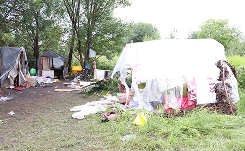 Во Львове напали на лагерь ромов: 1 погиб, 4 ранены