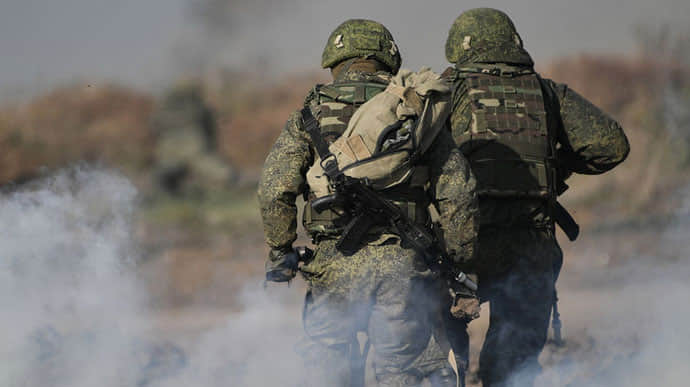 Російських військових, які відмовляються іти в бій, карають ямою і морять голодом − Маляр 