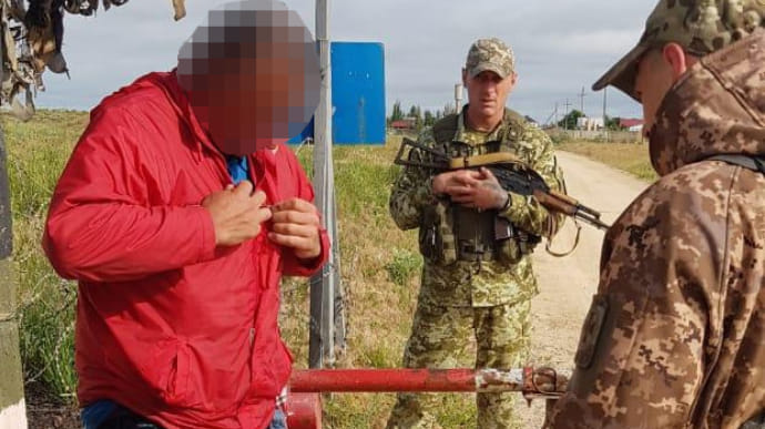 Подозреваемый в убийстве пытался сбежать в оккупированный Крым