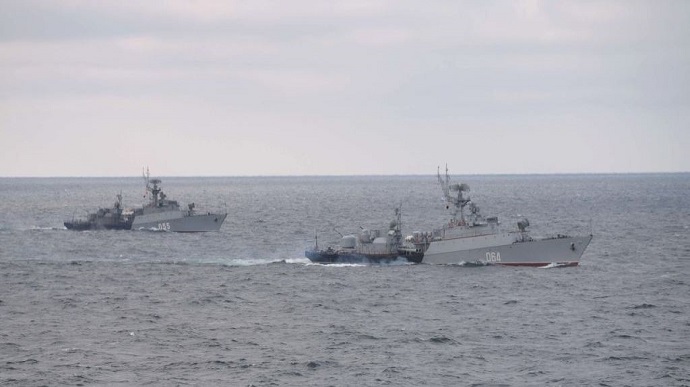 MoD: Russian ships and rocket boats approaching Odessa