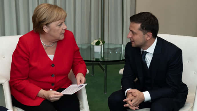 Меркель рекордно часто говорит с Зеленским - посол