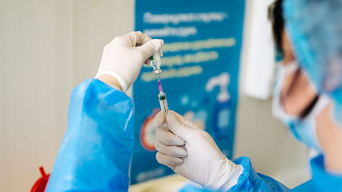 У Києві повністю вакциновані від COVID менше чверті мешканців – МОЗ 