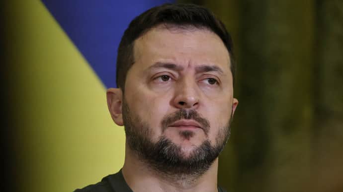 Zelenskyy holds meeting of Supreme Commander-in-Chief's Staff: defence is the main issue today