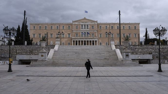 Греция продлила локдаун до 18 января