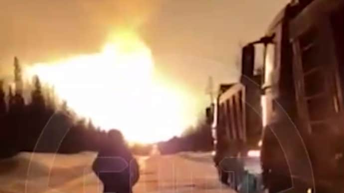 Oil depot on fire after drone attack in Kursk, Russia – video