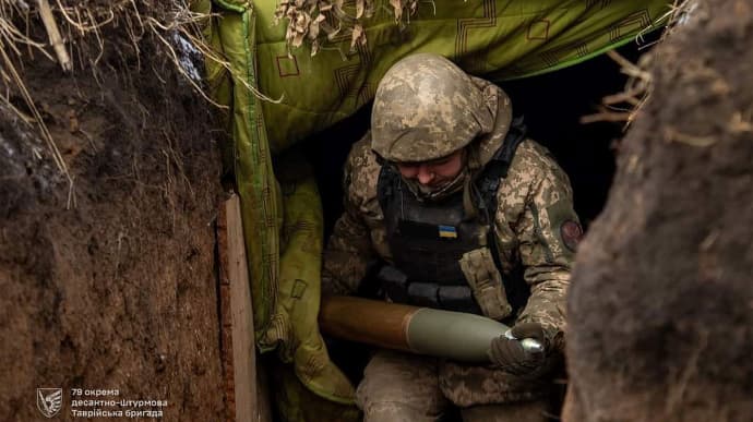 ЄС до кінця березня передасть Україні половину з обіцяного мільйона снарядів 