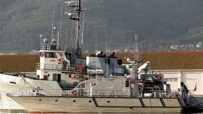Іспанія висловила протест Британії через перехоплення військового судна