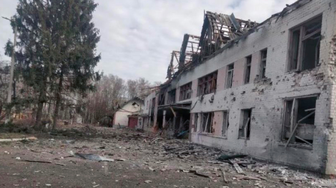 Російські війська зруйнували лижну базу в Чернігові