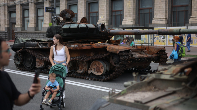 A parade of destroyed Russian military equipment was arranged on Khreshchatyk