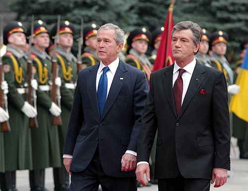 Ющенко встретил Буша утром на крыльце | Украинская правда