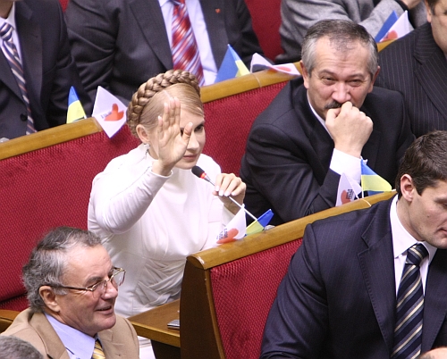 Тимошенко голосует за Тимошенко